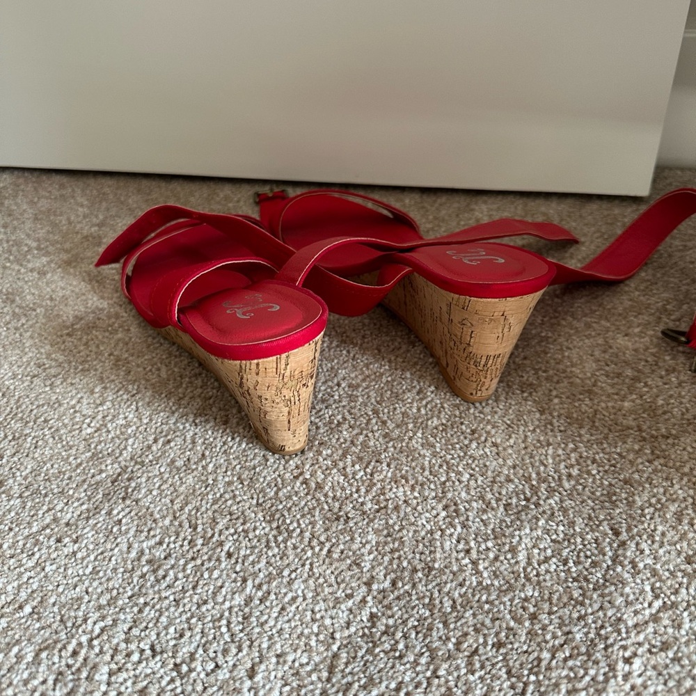 Journee Collection Size 11 Red Wedge Sandals - Picture 3 of 4